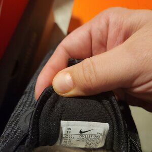 Nike Motiva walking shoes